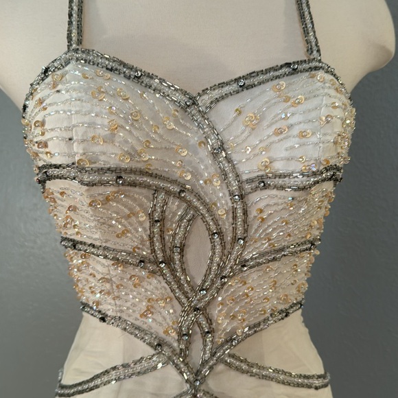 cross-listed *SOLD* Vintage 100% pure silk, winter white - Picture 3 of 10